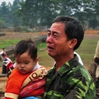 Tại Hà Nội: 52 hộ dân lâm vào cảnh nhà tan cửa nát vì bị chính quyền địa phương cưỡng chế đất.