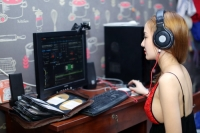 Cận cảnh một ngày làm việc của nữ DJ. em DJ xinh tươi