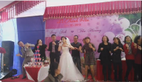 Đám cưới lập kỷ lục guiness về số người nhảy trong đám cưới :))