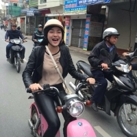 Hình ảnh khác lạ của cô gái Nam Định nổi tiếng vì thẩm mỹ.Ngon ghê :))