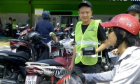 [TiChuot] Nhân viên dịch vụ Sài Gòn kiếm hơn chục triệu mỗi tháng