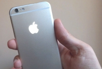 iPhone 6s có logo phát sáng ?