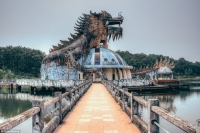 Thêm những hình ảnh rùng rợn của công viên nước bỏ hoang tại Việt Nam lên báo nước ngoài