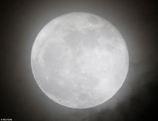 Siêu trăng lớn nhất 7 thập kỷ xuất hiện vào ngày mai