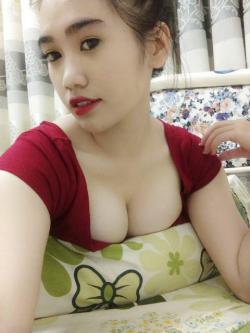 Hotgirl ngực to đếch biết tên =))