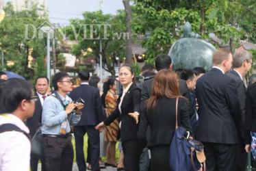 Nữ đặc vụ xinh đẹp của Việt Nam làm "lá chắn sống" tại APEC