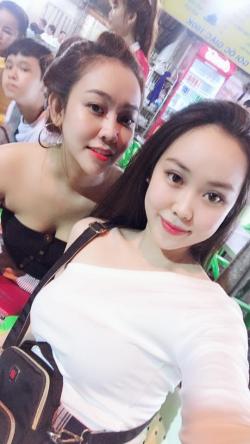 Tìm ra girl xinh say rượu không kiềm chế được, đòi úp sọt nhân viên quán nướng: "Làm người yêu em nhé bấy bi"