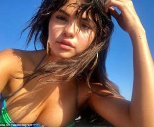 Selena Gomez bikini nóng bỏng gợi cảm hết cỡ