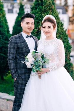 Nhan sắc nóng bỏng của cô dâu được bố mẹ tặng 200 cây vàng ở Nam Định
