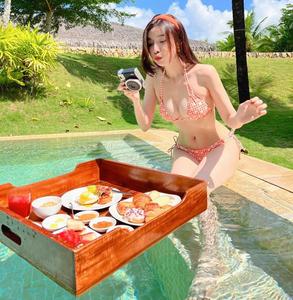 Thiếu úy Hạ Lam 'Bão Ngầm' gây sốt với bikini bạo hết phần thiên hạ