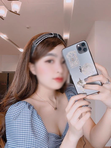 Hot girl nổi tiếng ngang nhiên quảng cáo game cờ bạc RikVip phiên bản mới tiếp tục gây xôn xao khi bị đánh ghen giữa phố?